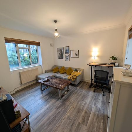 Stylish And Well Equipped Flat In Stockwell Apartment London Exterior photo