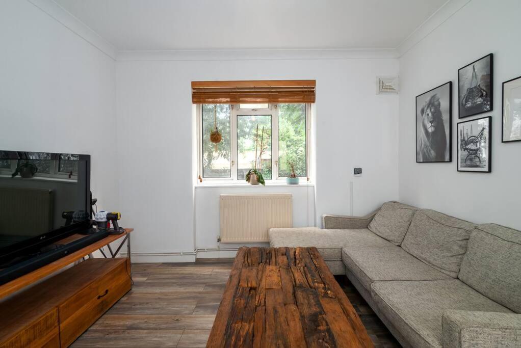 Stylish And Well Equipped Flat In Stockwell Apartment London Exterior photo