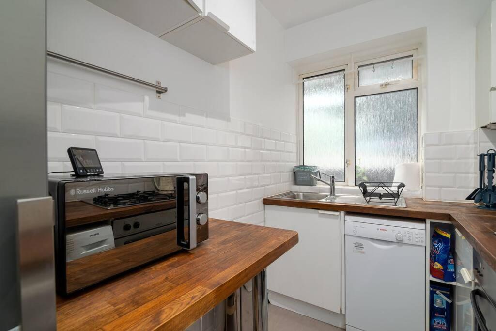 Stylish And Well Equipped Flat In Stockwell Apartment London Exterior photo