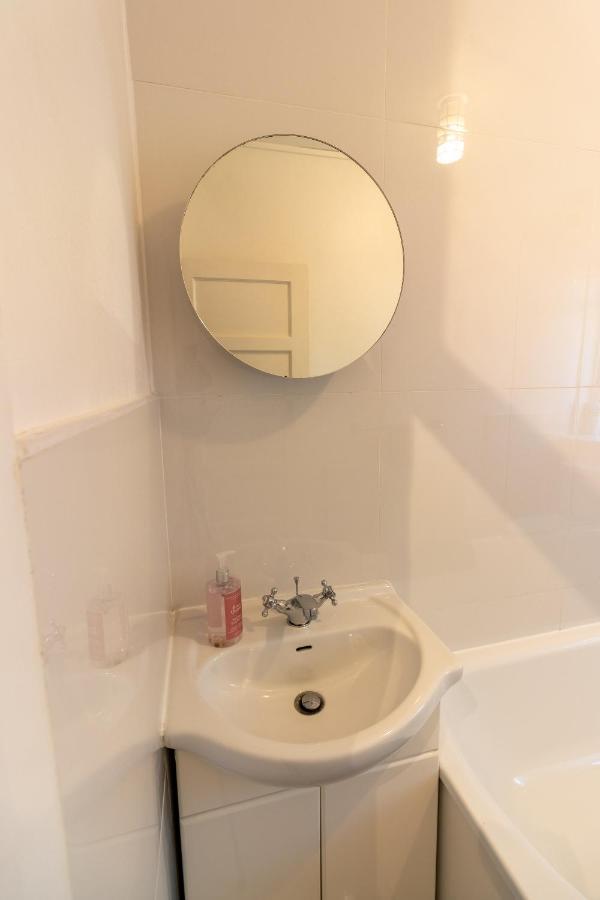 Stylish And Well Equipped Flat In Stockwell Apartment London Exterior photo